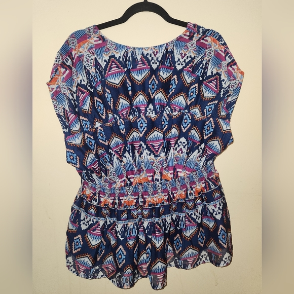 Old Navy Top Women's Sz L Blue White Blouse Ikat Aztec Lightweight Short Sleeve - Picture 9 of 9